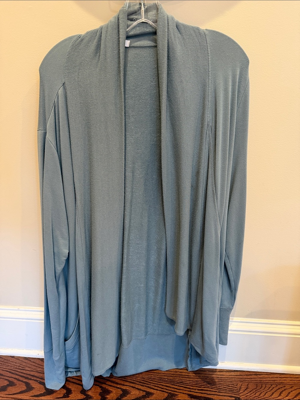 Athleta Women’s Open-Front Pranyama Wrap in Sage Green XL